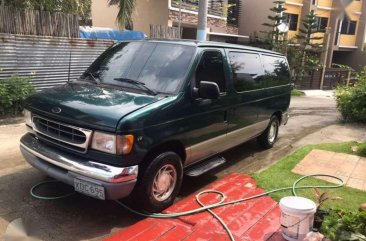 Ford E150 2002 model chateau Matic FOR SALE