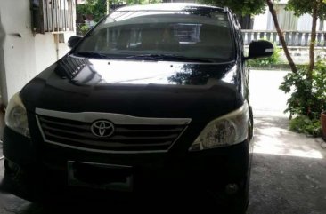 SELLING TOYOTA Innova V automatic