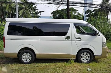 Toyota Hiace super Grandia 2011 FOR SALE