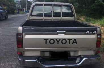 2005 Toyota Hilux SR5 4x4 manual FOR SALE