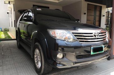 Almost brand new Toyota Fortuner Gasoline 2012 