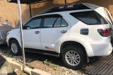 SELLING TOYOTA Fortuner G 2.7 vvti 2007