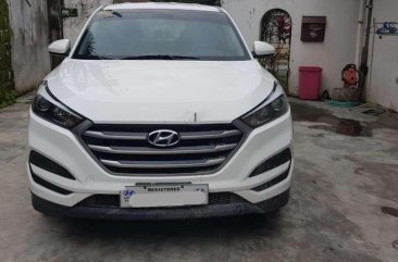 Hyundai Tucson 2016 for assume balance grab ready