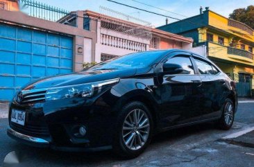 Top Of The Line Toyota Altis 1.6 V (2014)