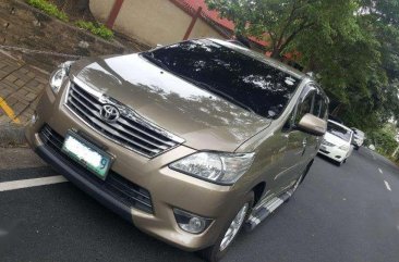 TOYOTA Innova G 2013 - super fresh