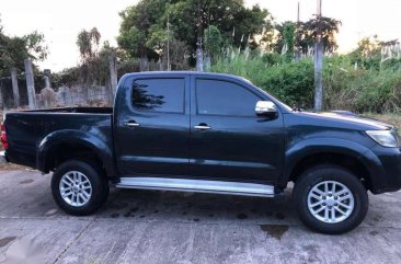 SELLING Toyota Hilux G