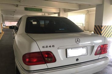 Mercedes-Benz E420 2000 Automatic Gasoline P500,000