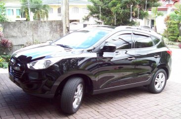 Almost brand new Hyundai Tucson Gasoline 2012