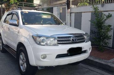 SELLING TOYOTA Fortuner 2010