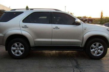 2010 Toyota Fortuner 4X2 2.5 G DSL AT Php 798,000 only!