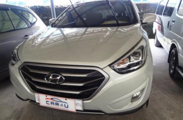 Hyundai Tucson 2014 Gasoline Manual Silver