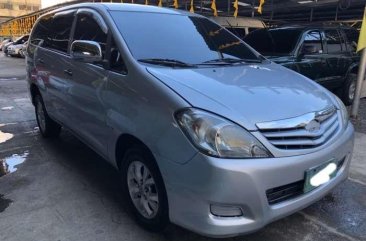 SELLING Toyota Innove E 25 crdi dsl at loaded 2010