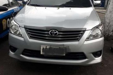 SELLING TOYOTA Innova j 2015