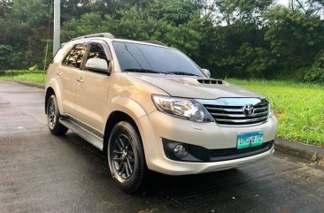 Almost brand new Toyota Fortuner Gasoline 2013