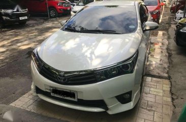 2016 TOYOTA ALTIS 20V automatic diesel top of the line 