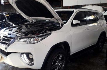 2018 Toyota Fortuner 2.4G 4x2 Manual Diesel Freedom White 