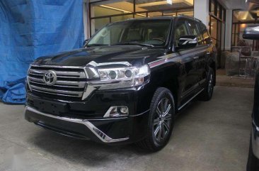 2018 Toyota Land Cruiser VX Platinum Edition Dubai Version