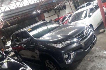 TOYOTA Fortuner 2.4 G 4x2 2017 Manual Gray