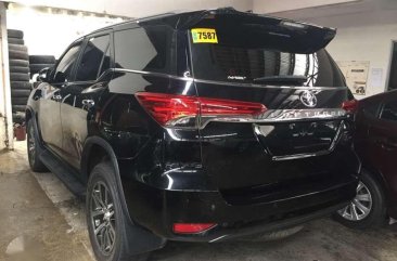 2017 TOYOTA Fortuner 24 V 4x2 Automatic Black