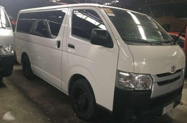 2017 TOYOTA Hiace Diesel 30 Commuter Manual White