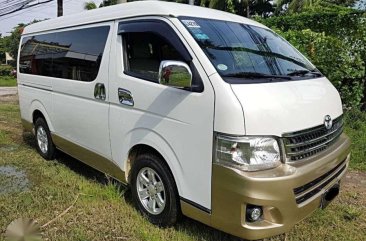 Toyota Hiace super Grandia 2011 FOR SALE