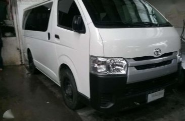 2017 TOYOTA HI ACE COMMUTER 3.0 Manual Transmission