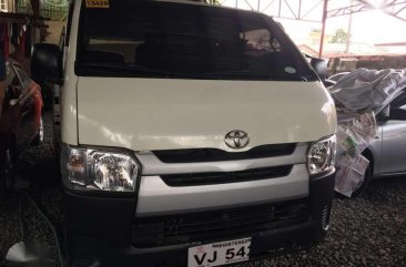 Diesel 2017 TOYOTA Hiace Commuter 30 Manual White