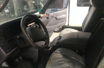 2000 Toyota Hiace Grandia 3.0 local mt disel 