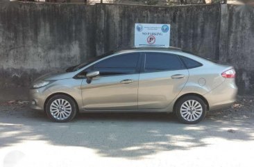 Ford Fiesta 2013 (automatic) sparkling gold rush