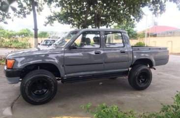 95 Toyota Hilux LN106 4x4 FOR SALE