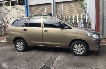 2013 Toyota Innova E Automatic transmission