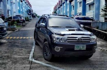 SELLING TOYOTA Fortuner 4x4 2009