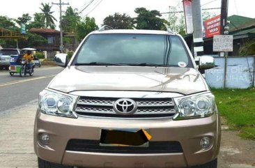 Toyota Fortuner G 2009 2.7Gas VVTi FOR SALE