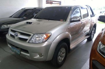 Selling our 2007 Toyota Hilux G 4x4