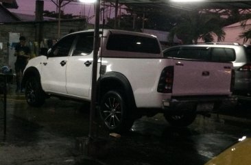 Toyota Hilux 2005 Diesel Manual White