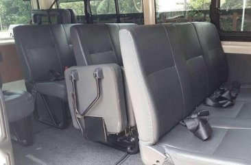 Assume TOYOTA HIACE Commuter 2017 MT Diesel 