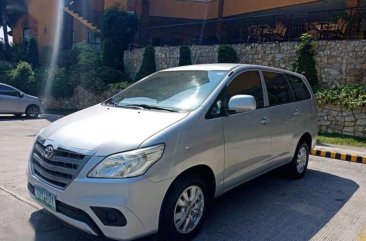 Toyota Innova E Automatic Diesel 2012model.