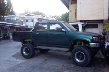 Toyota Hilux 4x4 for sale 