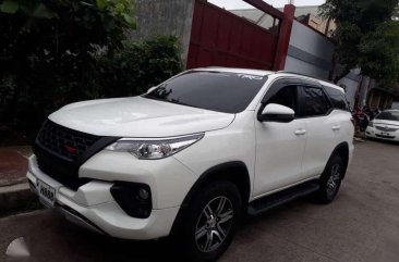 TOYOTA Fortuner 2.4 G 4x2 2018 Automatic F. White