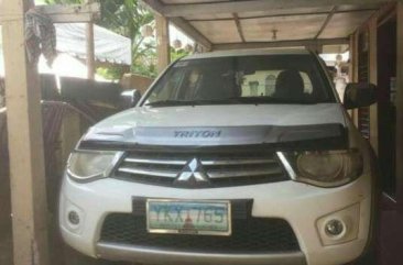 Mitsubishi Strada 2012 4x4 for sale 