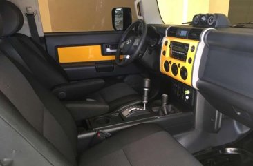 TOYOTA Fj Cruiser 10t mileage 2015 FOR SALE