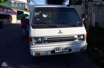 2015 Mitsubishi L300 almazora dual aircon