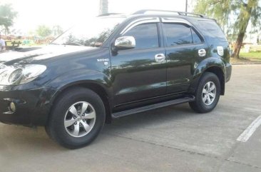 SELLING TOYOTA Fortuner V 4x4 2007 automatic