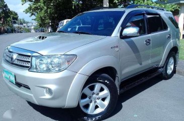 2008 Toyota Fortuner 4x4 matic diesel V CASH OR FINANCING