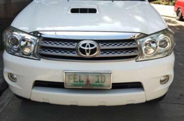 Toyota Fortuner V 2010mdl 4x4 automatic trans.