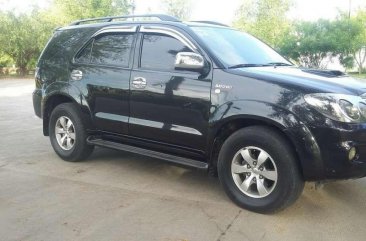 SELLING TOYOTA Fortuner V 4x4 2007 automatic