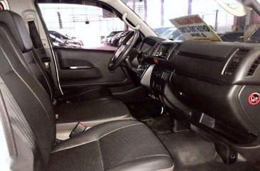 2016 Toyota Hiace 3.0L Commuter 21 Seater