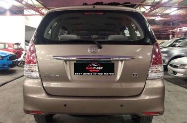 2011 TOYOTA  Innova G Diesel Automatic 