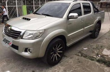 Toyota Hilux g manual 2014 FOR SALE