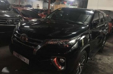 2017 TOYOTA Fortuner 2.4 V 4x4 Automatic Black